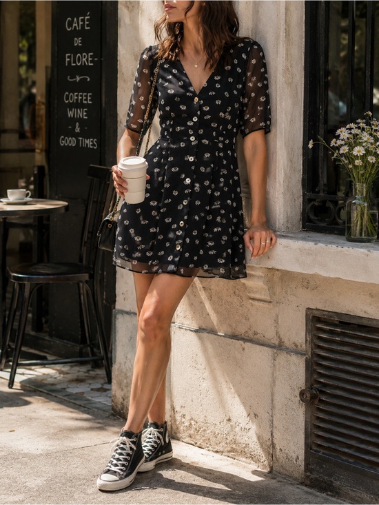 Aritzia Dresses & Skirts - Aritzia Wilfred New Button Front Dress Size 4 Daisies Black White Floral
